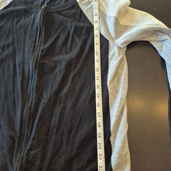 Colorblock Zip Cardigan - Picture 9 of 10